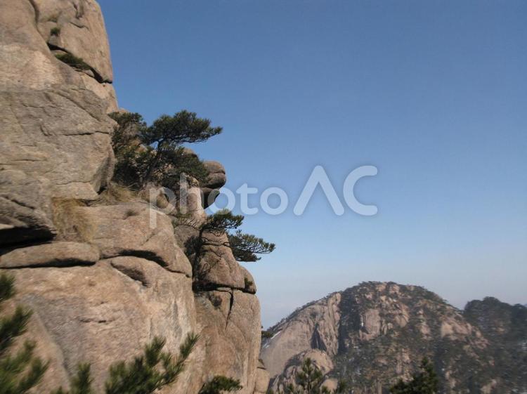 中国　黄山の風景　7 断崖,黄山,世界遺産の写真素材