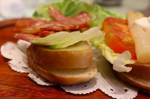 Morning sandwiches at Osaka coffee shops, JPG