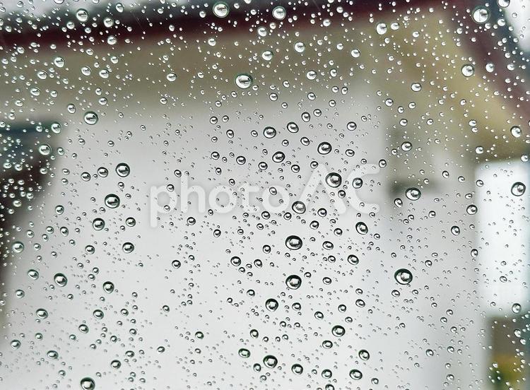 水滴　すいてき　雨 したたり落ちる,水滴,すいてきの写真素材