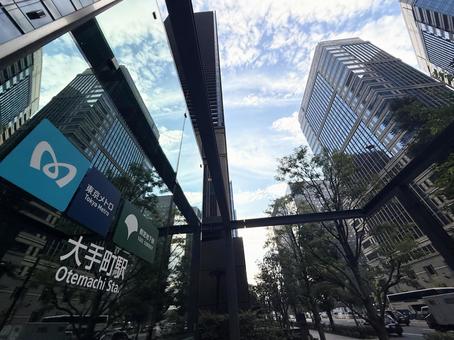 地下鉄の入口 ビル,街,地下鉄の写真素材