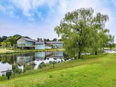 偕楽園公園の月池と迎賓館　水戸市偕楽園 偕楽園公園,常磐公園,月池の写真素材