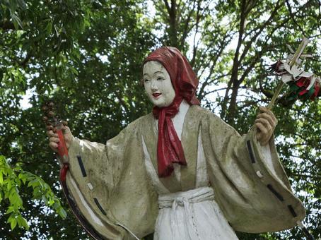 天岩戸神社 鈿女の舞のモニュメント 天岩戸神社 鈿女の舞のモニュメント 天岩戸神社,高千穂,宮崎県の写真素材