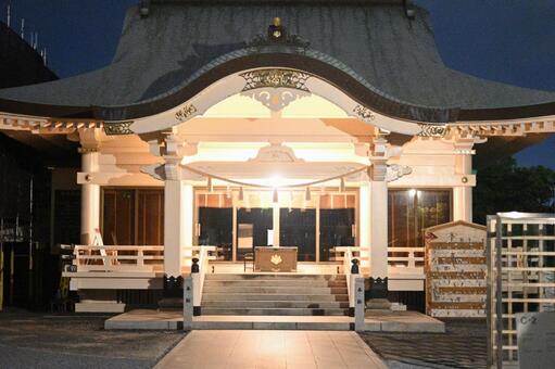 ライトアップされた岡山神社 神社,神社仏閣,神社巡りの写真素材