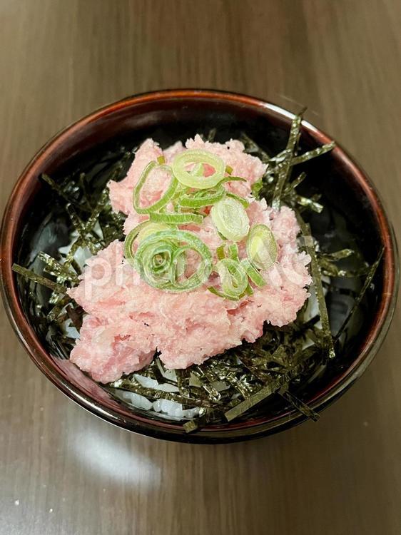 まぐろのたたき丼A まぐろのたたき,まぐろ,丼の写真素材