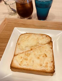チーズトースト@100 チーズトースト@100の写真