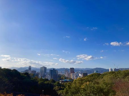 秋晴れの広島市街 秋,晴れ,空の写真素材