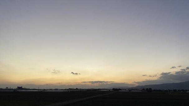 夕暮れの空〜11月久留米市の写真