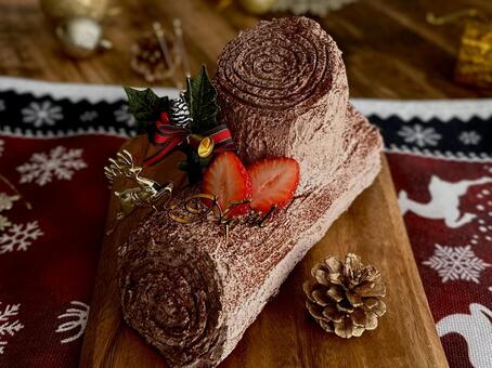 ブッシュドノエル ブッシュドノエル,クリスマスケーキ,ケーキの写真素材