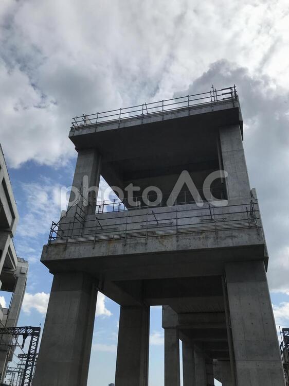建築中の建物 建築中,建物,空の写真素材