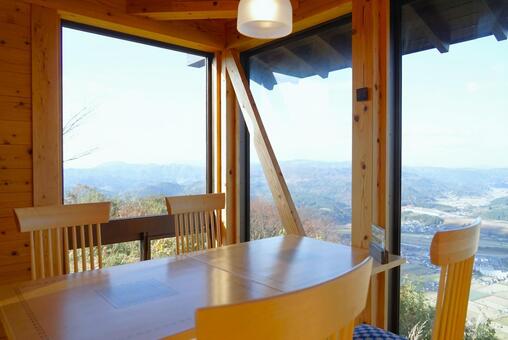 ロッジ風の休憩所 インテリア,テーブル,椅子の写真素材