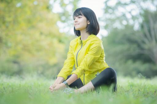 Woman exercising in the park, প্রসারণ, স্পোর্টস, পার্ক, JPG