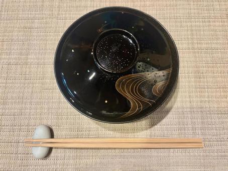 漆塗りの蓋付きのお椀 漆塗りの蓋付きのお椀 漆器,椀物,食事の写真素材