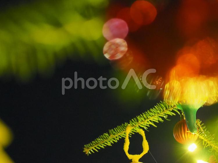 クリスマスのイメージ　玉ボケ クリスマス,クリスマスツリー,玉ボケの写真素材