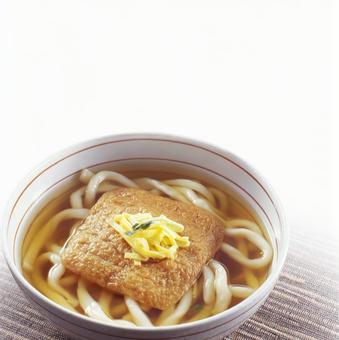 きつねうどん きつねうどん きつねうどん,うどん,おあげの写真素材
