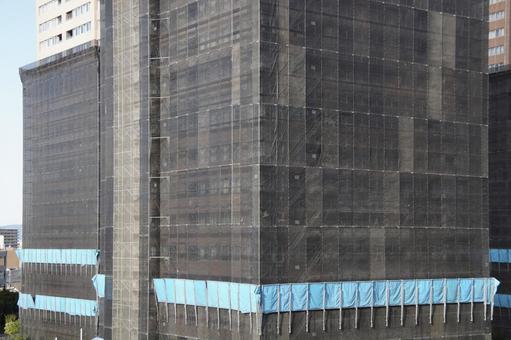 マンションの外壁補修工事の足場 マンションの外壁補修工事の足場 建物,建築,マンションの写真素材