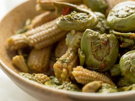こごみ もろこし 惣菜 漬け物 食べ物 こごみ もろこし 惣菜 漬け物 食べ物の写真