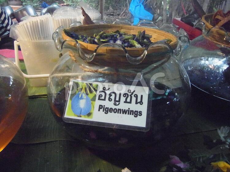 タイの伝統的なお茶・バタフライピー茶（クレット島にて） バンコク,タイ,クレット島の写真素材
