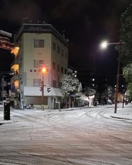 雪の日の早朝 冬,雪,街並みの写真素材