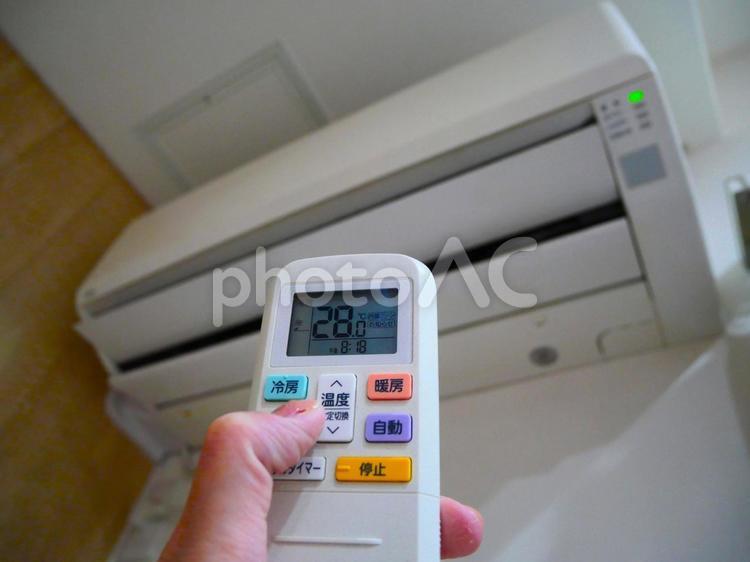 冷房２８度設定 エアコン,リモコン,空調の写真素材