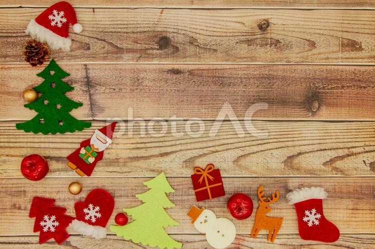 木の床にクリスマス小物 クリスマス,12/25,12/24の写真素材