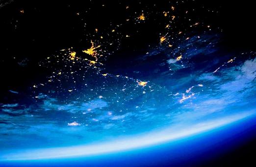 宇宙から見た夜景 宇宙から見た夜景の写真
