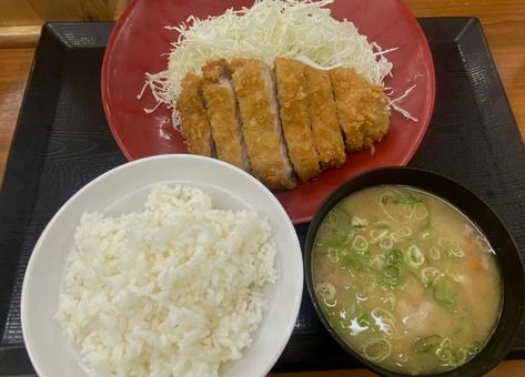とんかつ定食 ライス お味噌汁 とんかつ定食 ライス お味噌汁の写真