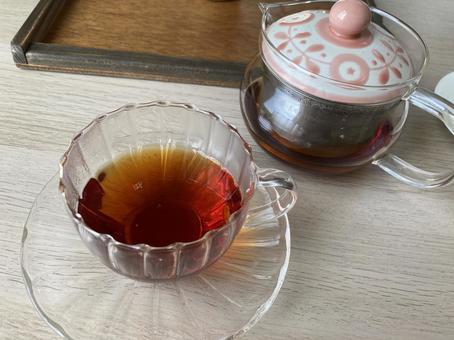 オシャレなポットとHOT紅茶 紅茶,ドリンク,食べ物の写真素材
