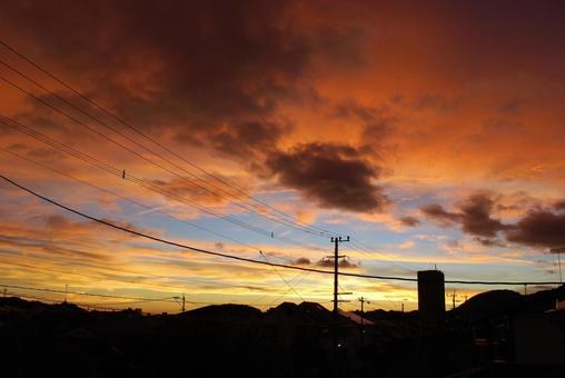 黄色と水色とピンクの夕焼け 黄色と水色とピンクの夕焼け 夕焼け,空,雲の写真素材