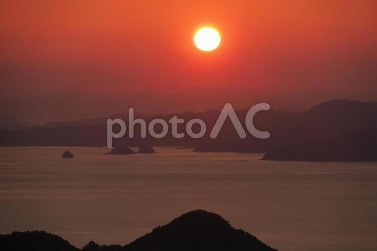 夕日と瀬戸内海 日暮れ,暁,太陽の写真素材