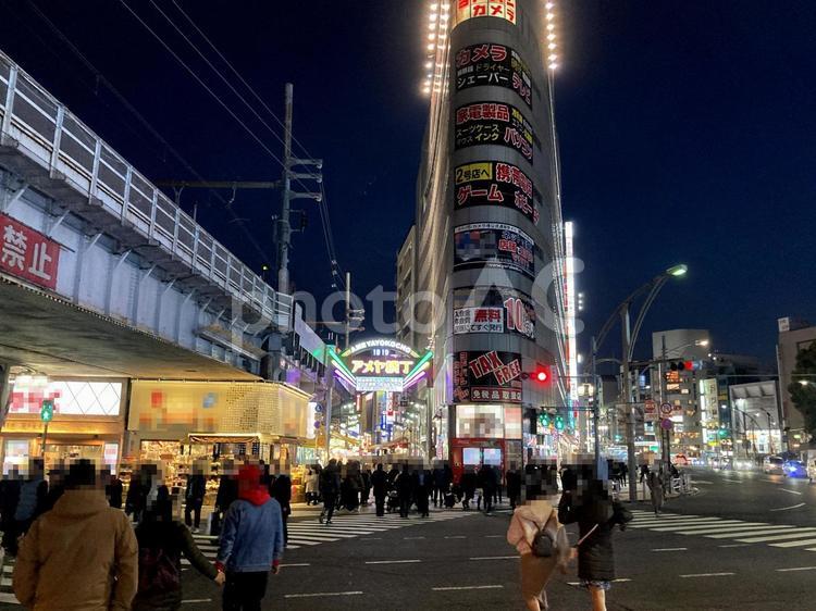 東京風景・アメ横 アメ横,アメヤ横丁,夜景の写真素材