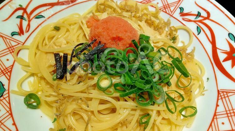 たらことじゃこと湯葉の和風パスタ 和風パスタ,スパゲティ,イタリアンの写真素材
