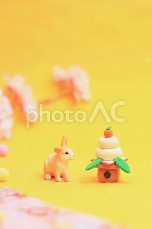 サクラと鏡餅とうさぎ うさぎ,シュライヒ,シュライヒフィギュアの写真素材