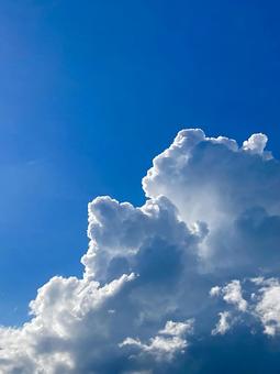 空と雲(縦) 空と雲(縦) 空,雲,青の写真素材
