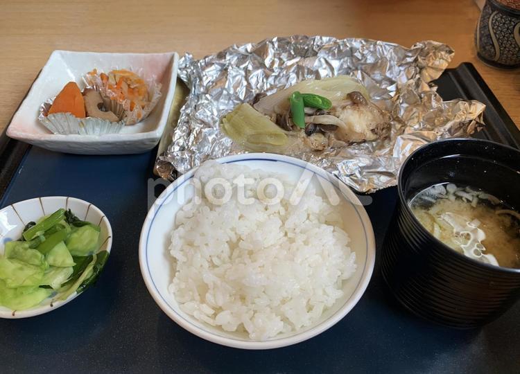 白身魚のホイル焼き定食 定食,魚定食,白身魚の写真素材