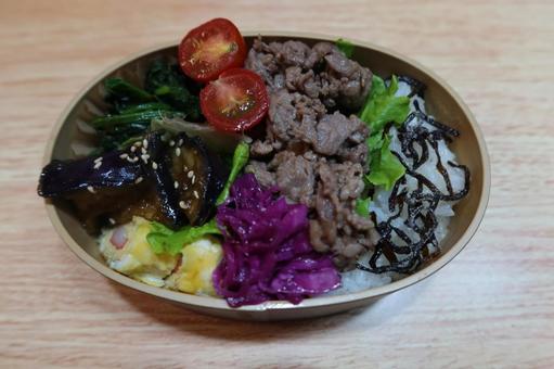 ビーフとナスのお弁当 ビーフ,牛肉,茄子の写真素材