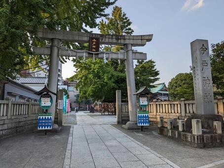 浅草・今戸神社の石鳥居 今戸神社,石鳥居,社殿の写真素材