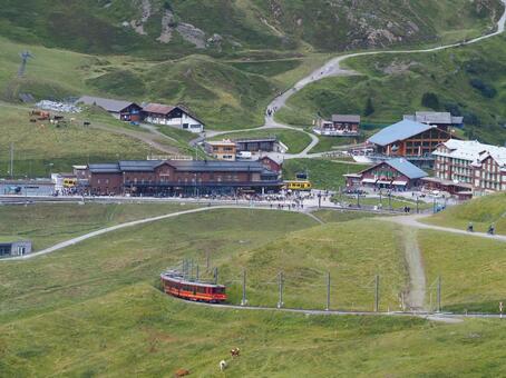 山を駆け上がるスイスの絶景鉄道 スイス,スイス旅行,欧州の写真素材