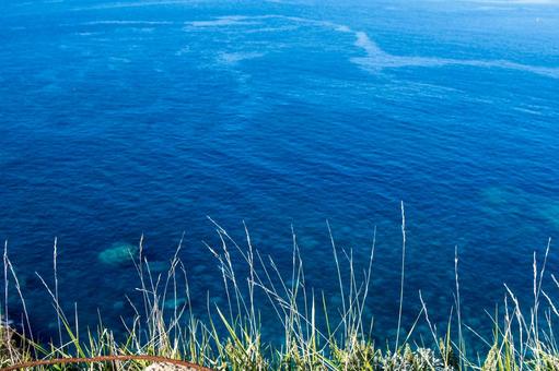 神威岬の神秘的な積丹ブルーの海 神威岬の神秘的な積丹ブルーの海 積丹ブルー,神威岬,青の写真素材