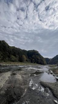 秋の川 秋,キャンプ,川の写真素材