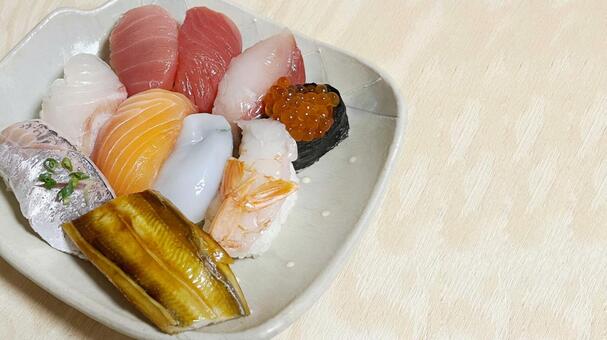 お寿司の盛り合せ（右余白） 寿司,鮨,握りの写真素材