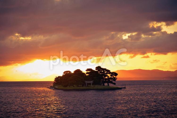 宍道湖　夕景　嫁ヶ島 宍道湖,夕日,夕陽の写真素材