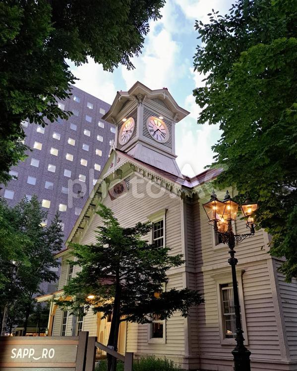 札幌時計台　夕暮れ 札幌,時計台,観光地の写真素材