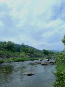 Scenery of a clear stream with a view of the mountains, chuan, clear stream, mountain, JPG