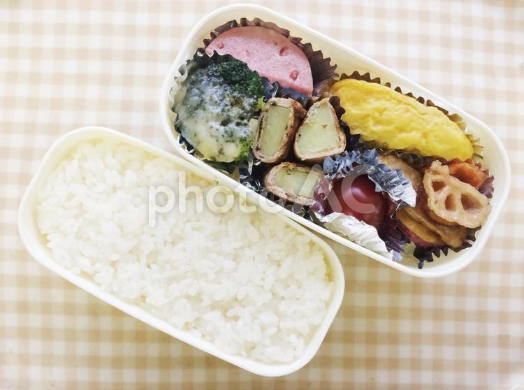 普段の弁当 おかあさん,おかず,おとなの写真素材