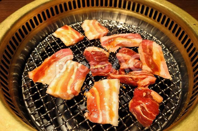 焼肉食べ放題のイメージ 焼肉,焼肉食べ放題,焼くの写真素材