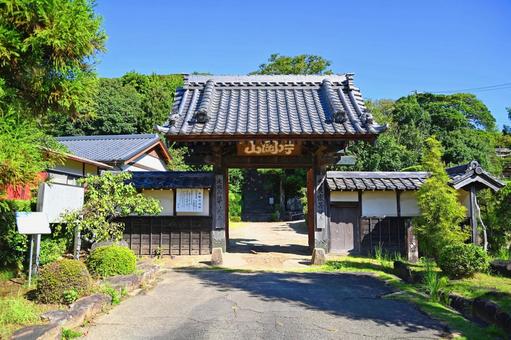 西尾の吉良家の菩提寺「片岡山 華蔵寺」 西尾の吉良家の菩提寺「片岡山 華蔵寺」の写真