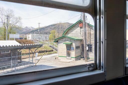 鉄道車窓から見た幾寅駅跡 幾寅駅,鉄道,駅舎の写真素材