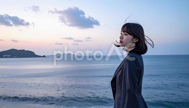 未来を見つめ希望を抱くビジネスマン後ろ姿 ビジネスマン,後ろ姿,希望の写真素材