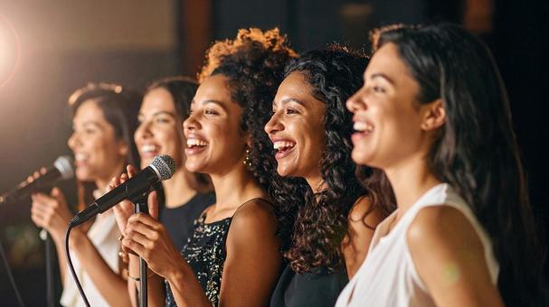 オーディション中の人達02の写真