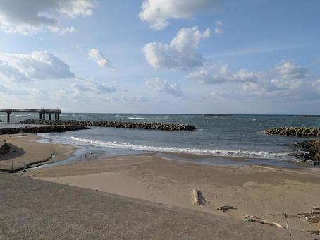 出雲崎の海と夕凪の橋 海,桟橋,砂浜の写真素材